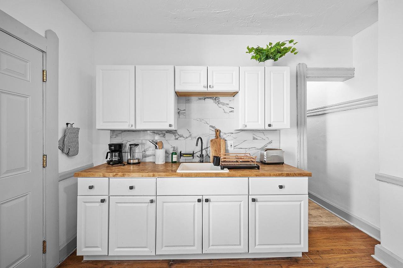 Center Of Little Italy #1 Apartment คลีฟแลนด์ ภายนอก รูปภาพ